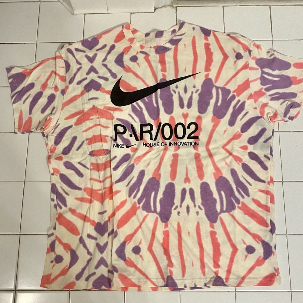 NWT Limited Edition Men’s Nike House of Innovation Paris/002